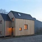 Moderner Holzhausneubau In Der Eifel By Interhome Nyaraló